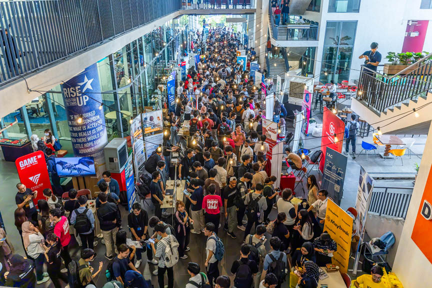 apu_mega_career_fair_25_01