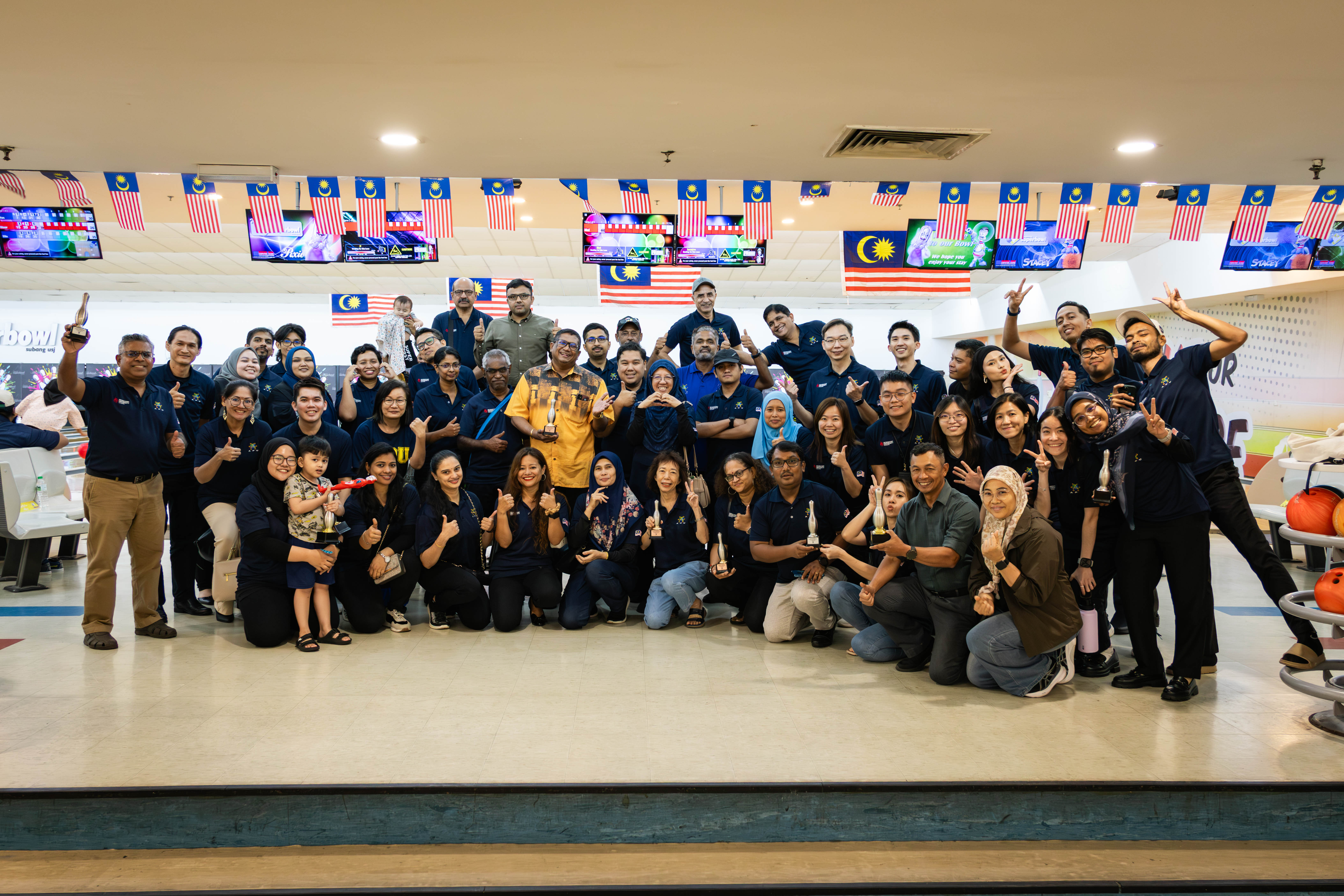 apu_annual_bowling_01