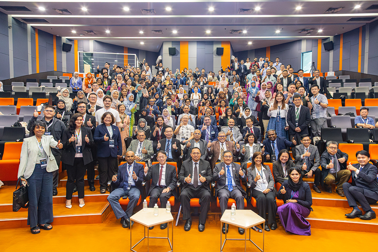 apu_asean-stakeholder-summit-on-generative-ai-for-education-2025_01