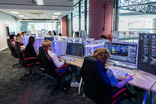 gamelab_studio_picture6_600x400