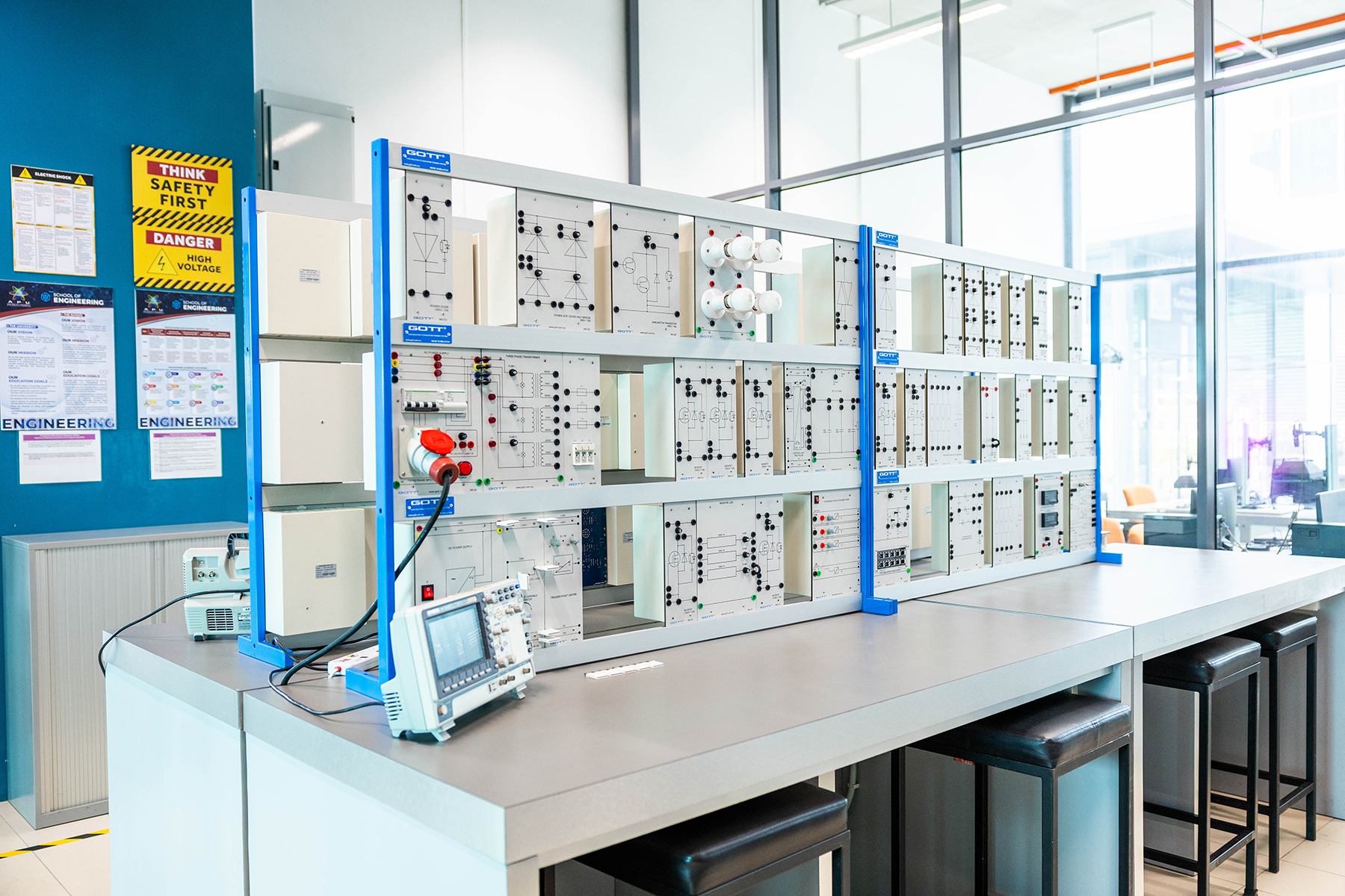 engineering-labs-zkt_2195-1800