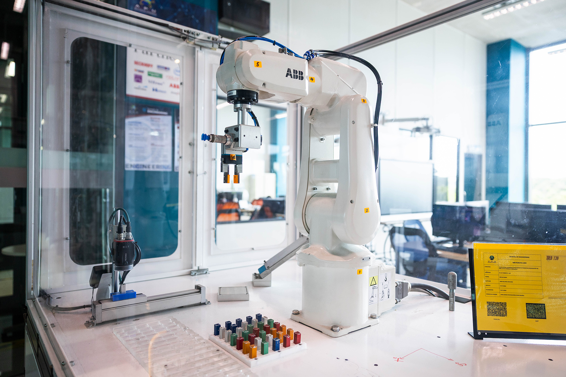 robotics-lab-zkt_2186-1800