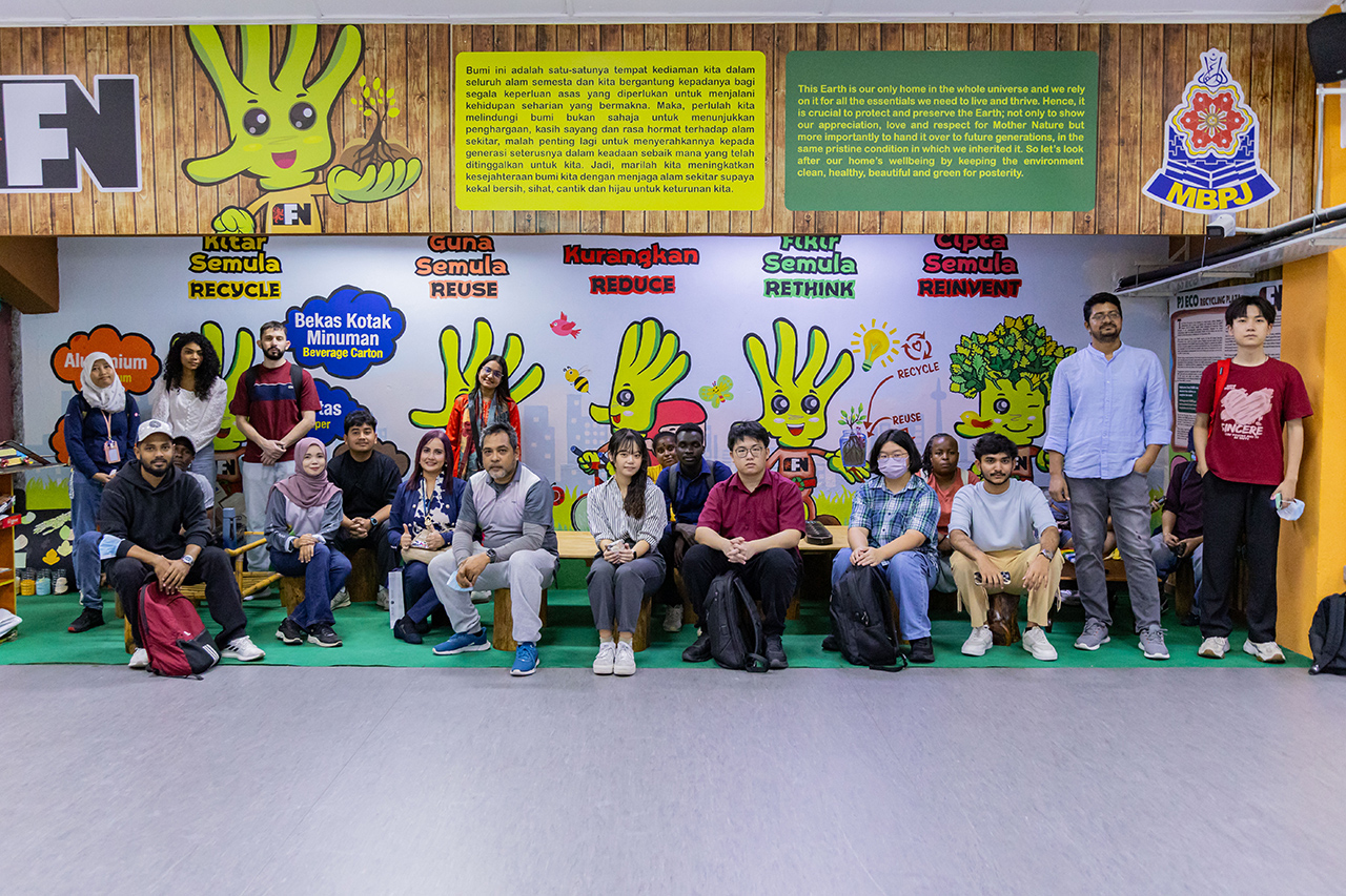 apu_somm-pj-eco-recycling-plaza-visit-2026_01