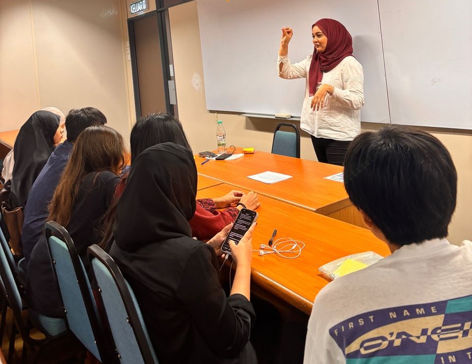APU 2 (Workshop on Employee Motivation and Emotion)