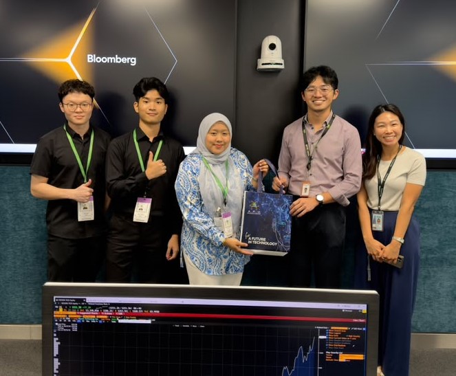 APU 4 (Industrial Visit to Bloomberg Malaysia)