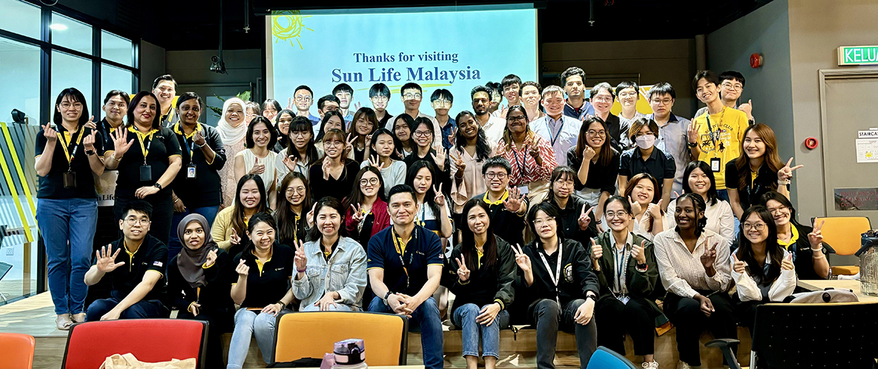 APU 1 (Industrial Visit to Sun Life Malaysia)