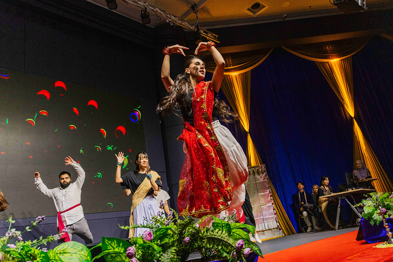 APU-2-(APLC-Deepavali-Celebration)