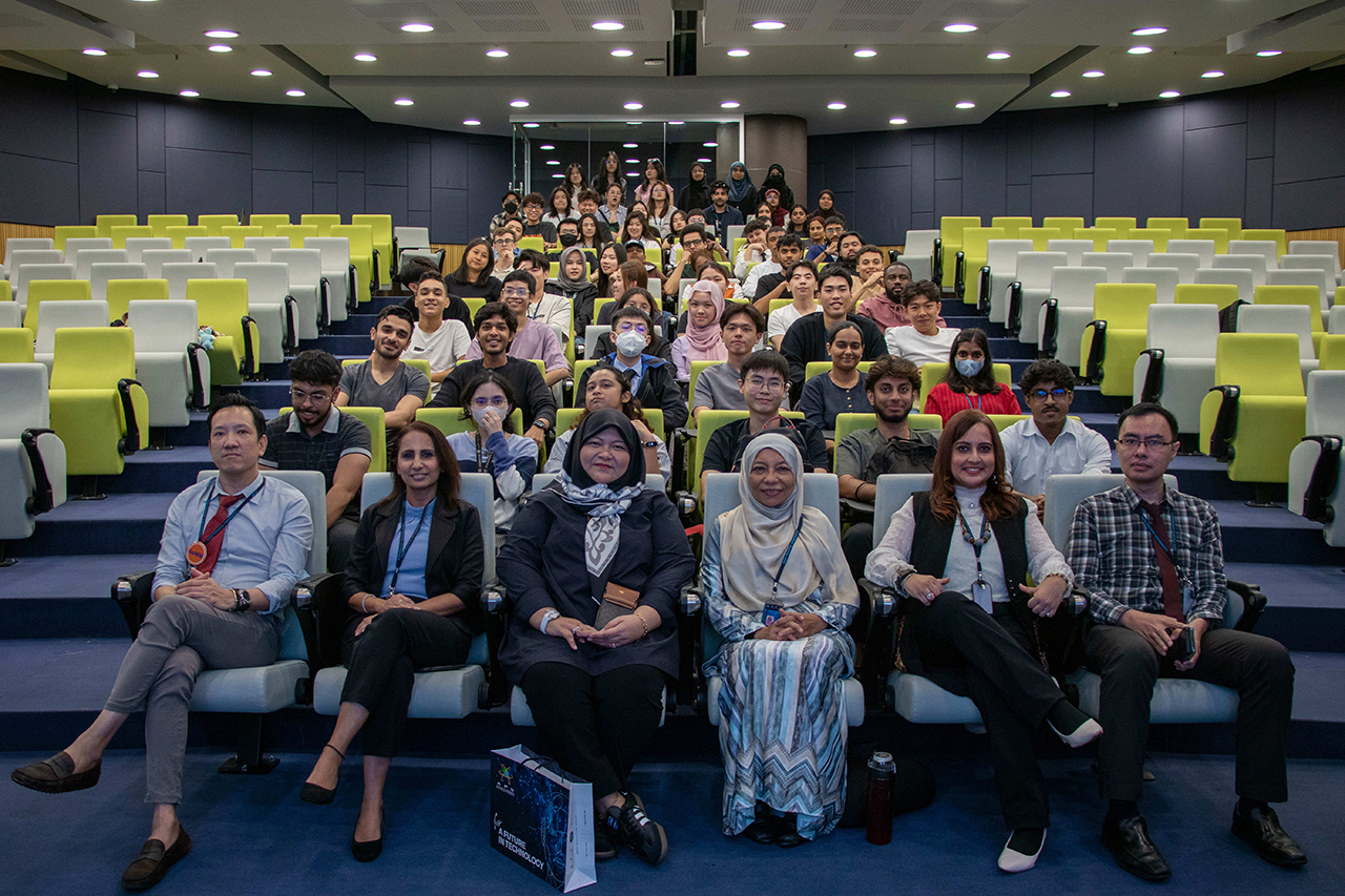 APU-2-(Guest-Lecture-by-Industry-Advisory-Panel)