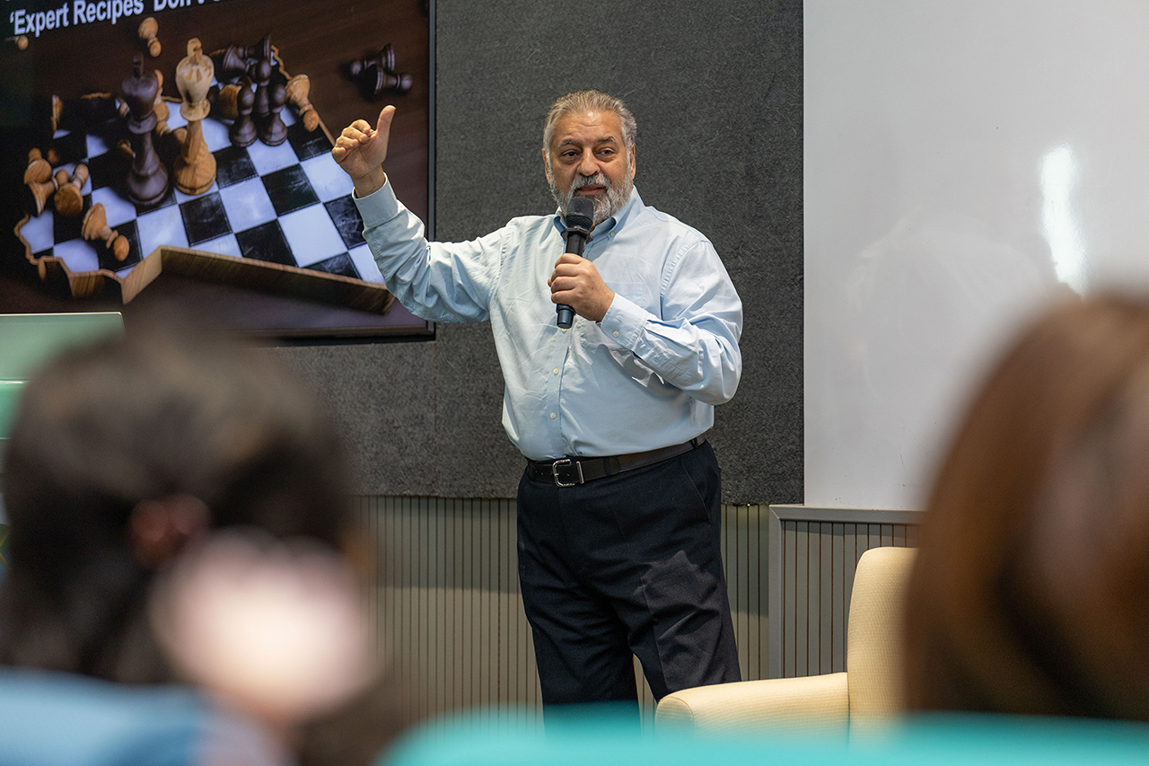 APU-2-(Leading-in-uncertain-times)