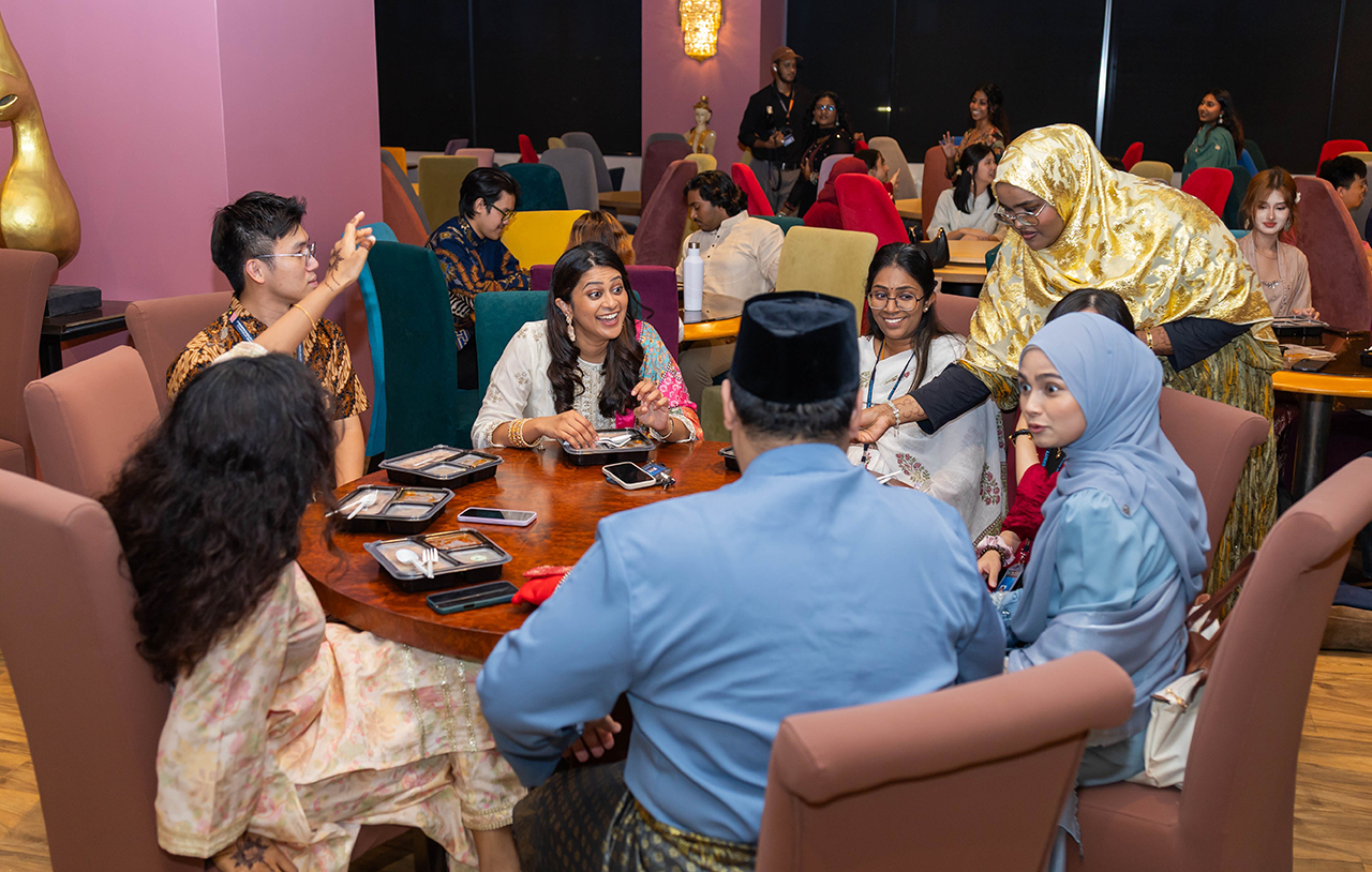 APU-4-(Cultural-Night)