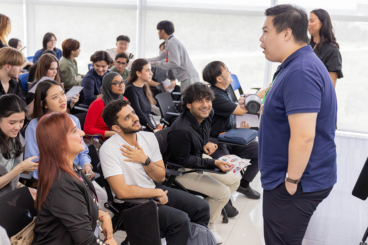 APU-4-(Industrial-Visit-to-AirAsia)