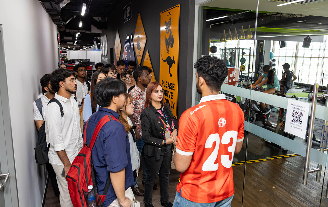 APU-5-(Industrial-Visit-to-AirAsia)