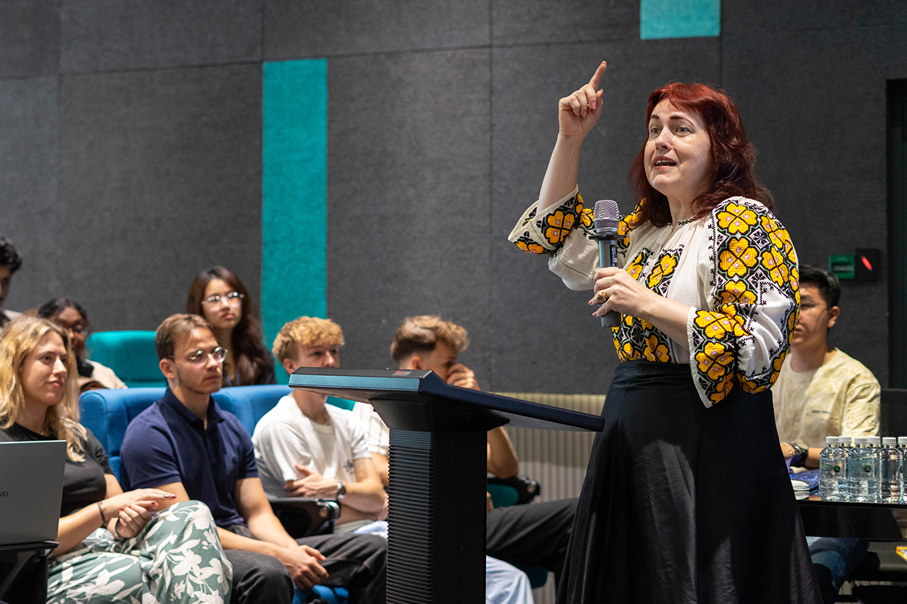 APU-5-(Romania’s-Cultural-Diplomacy)