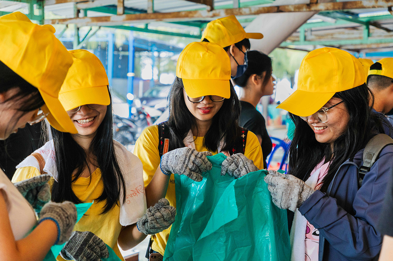 APU Students Unite for a Cleaner Coast and a Greener future | APU