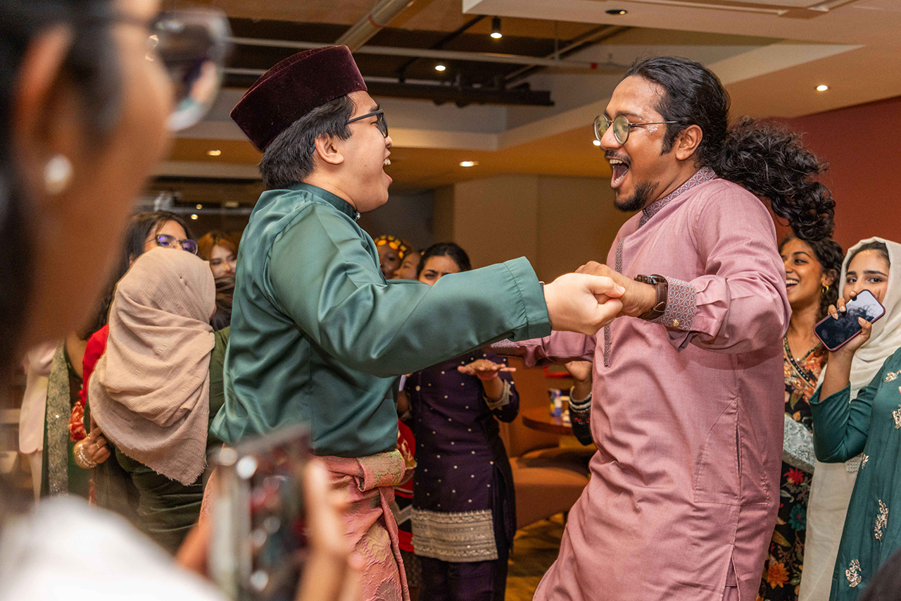 APU-6-(Cultural-Night)