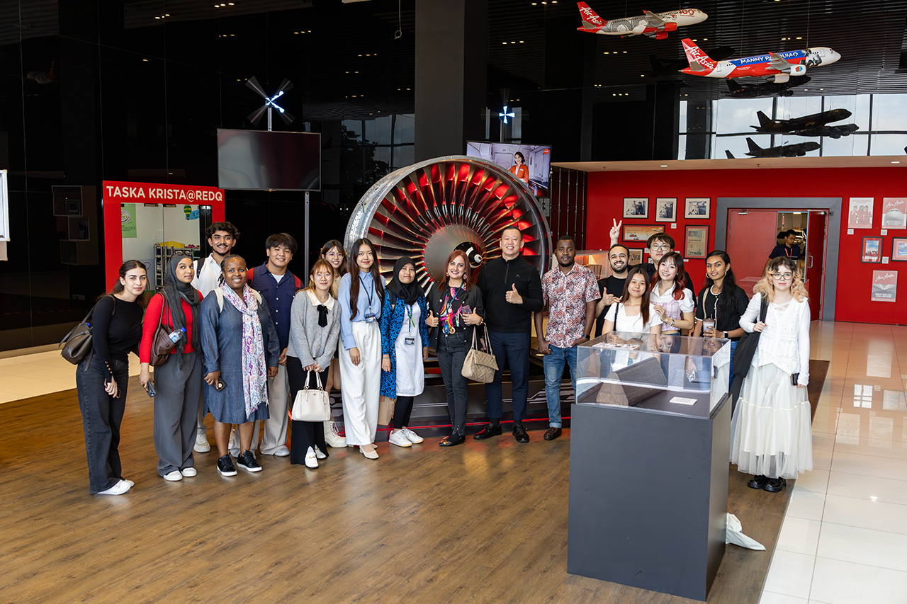 APU-6-(Industrial-Visit-to-AirAsia)