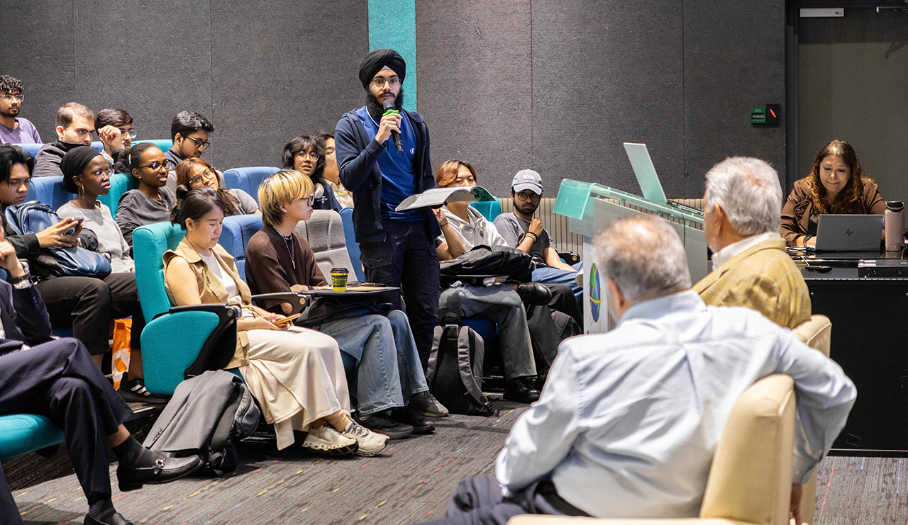 APU-6-(Leading-in-uncertain-times)