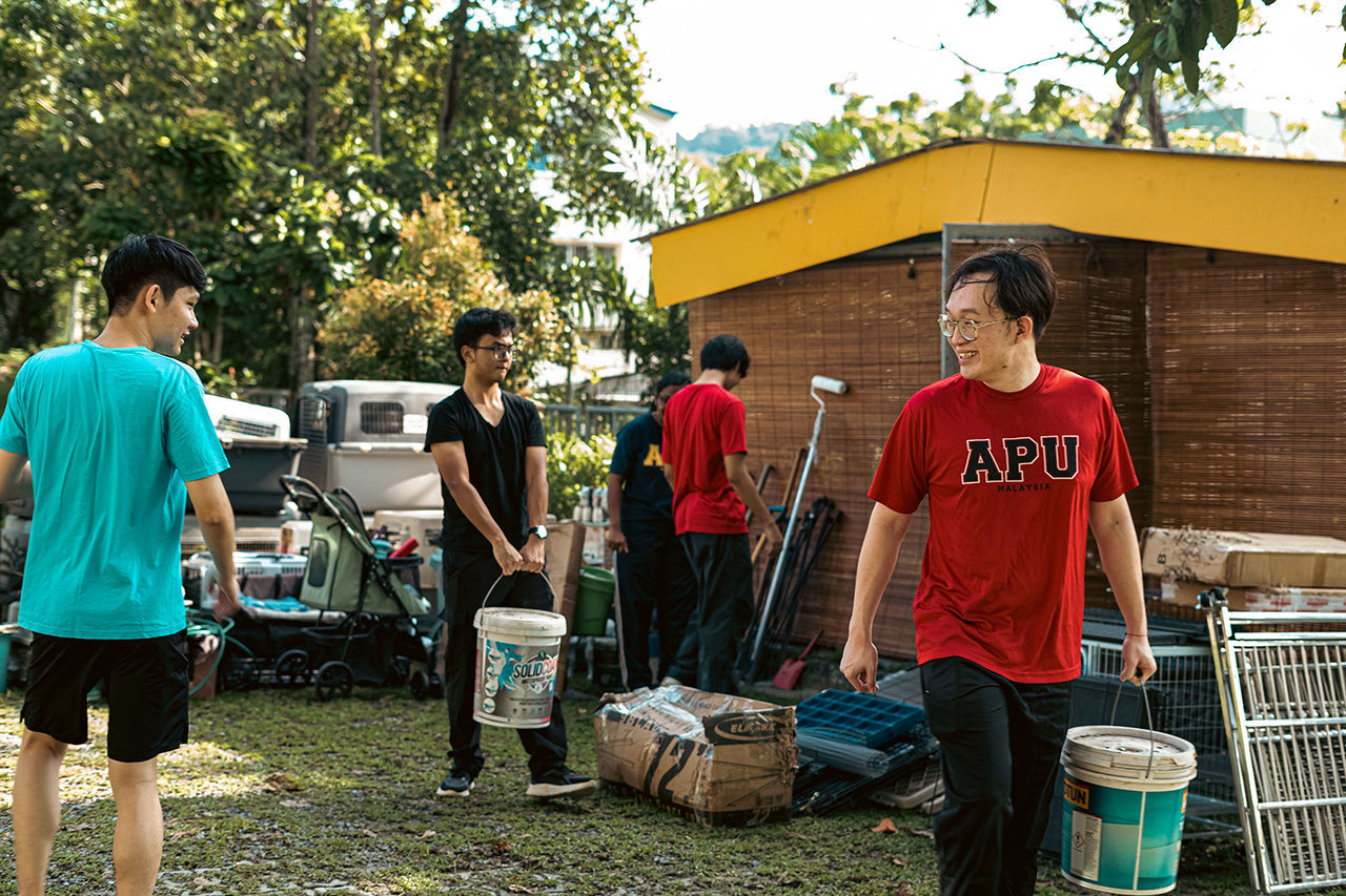 APU 7 (Empowering Communities)