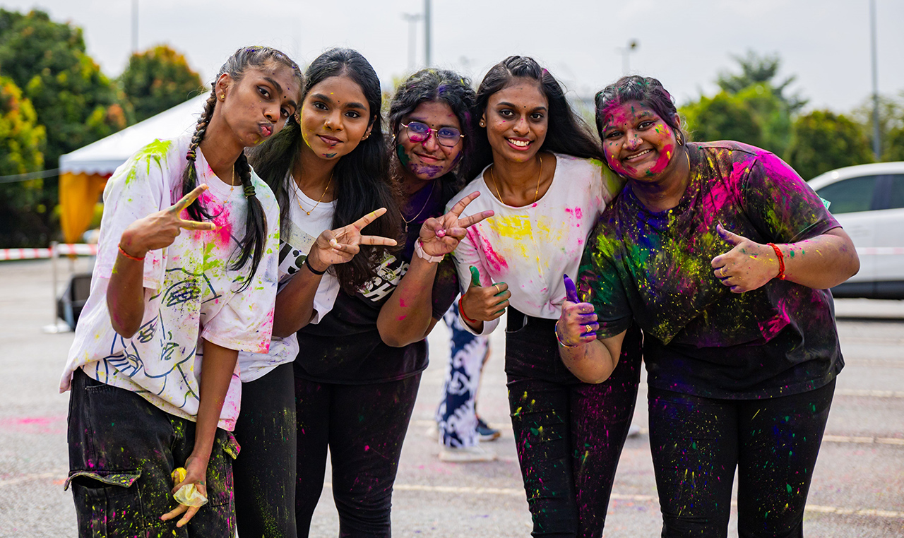 APU-7-(Festival-of-Colours)