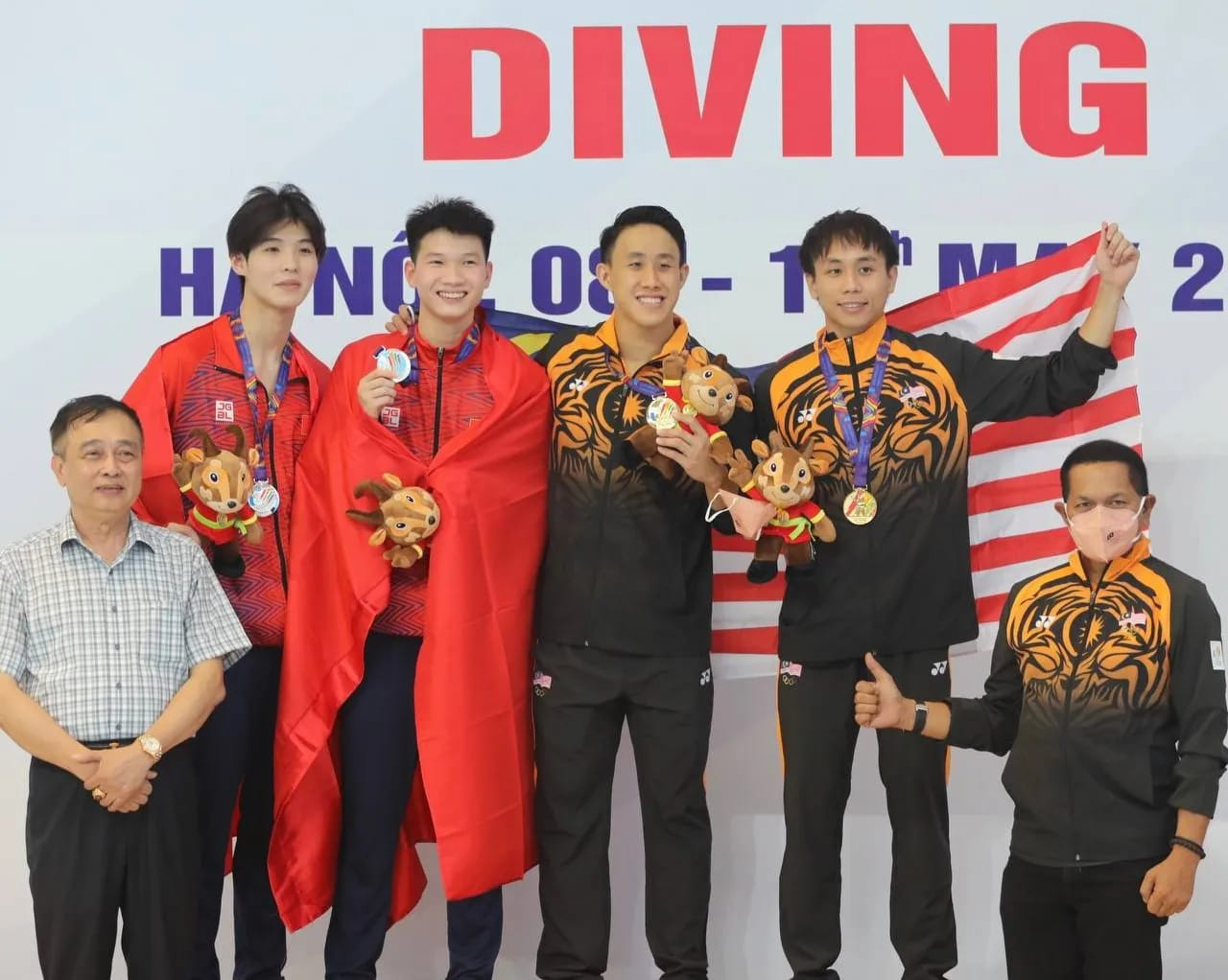 apu-students-at-31st-vietnam-sea-games-2022-02