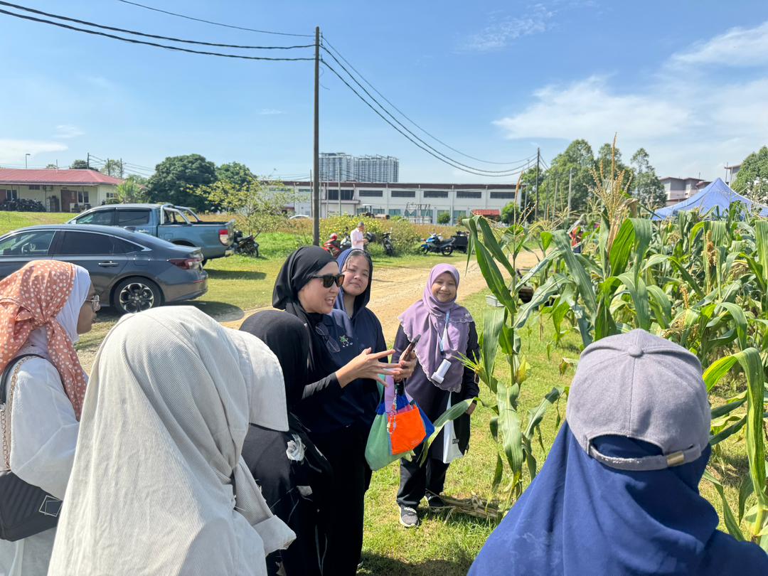 APU_Corn Farm Visit_02