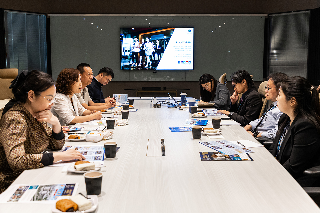 APU_Guangxi-Vocational-and-Technical-College-of-Intelligent-Manufacturing-MoU_03