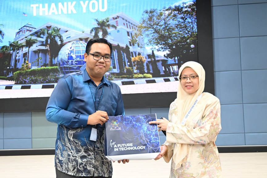 APU_International Relations Department Wisma Putra Visit_03 2