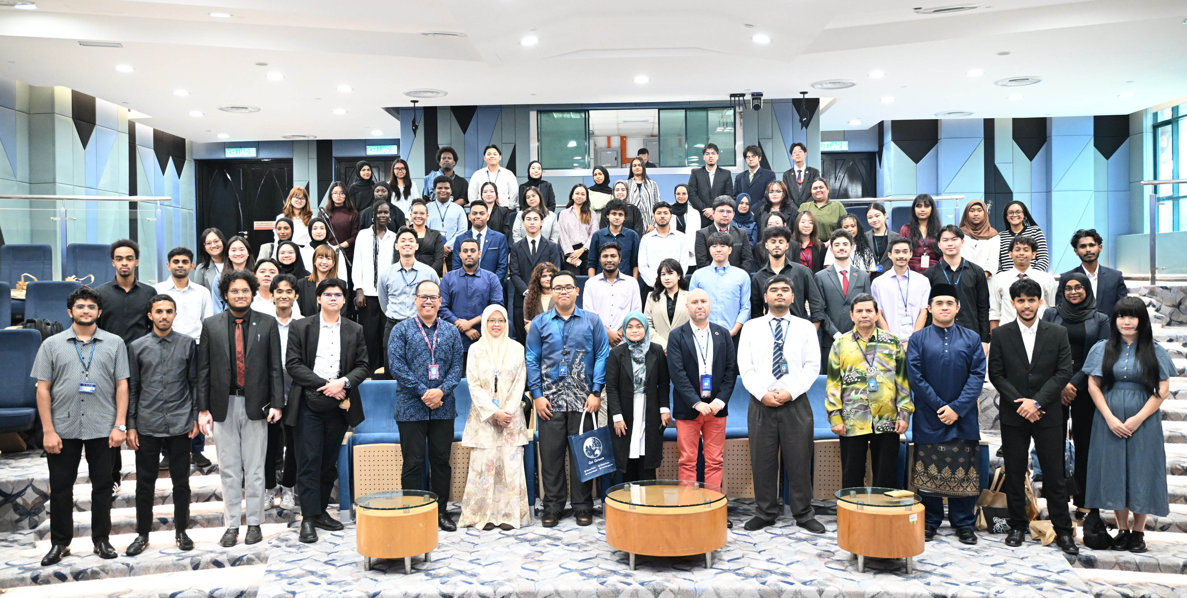 APU_International Relations Department Wisma Putra Visit_07 2