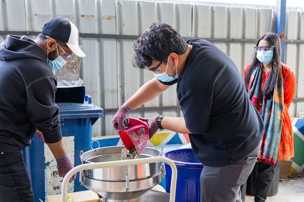 APU_SoMM-PJ-Eco-Recycling-Plaza-Visit-2026_06