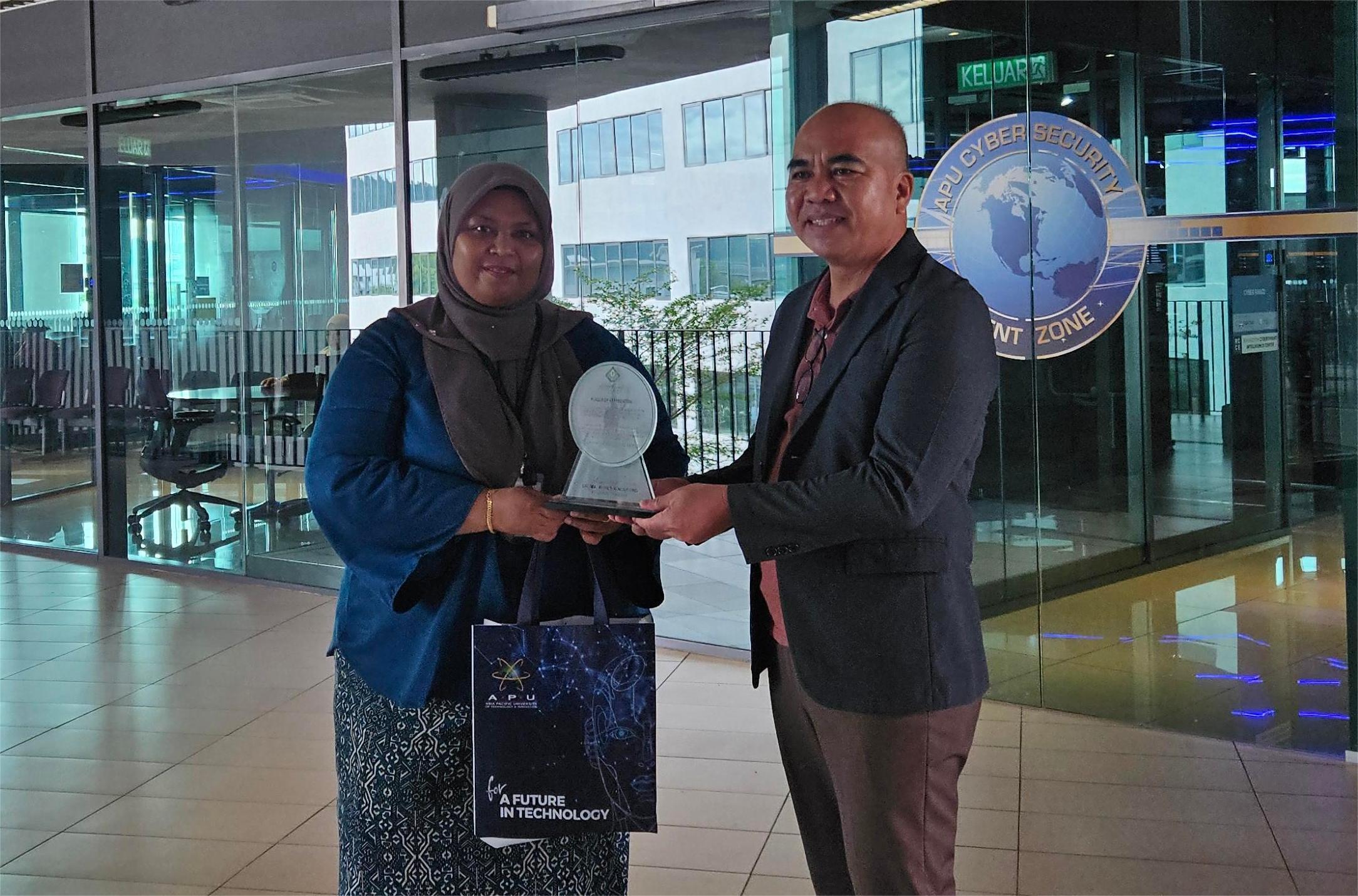 APU_UiTM & Cavite State University Tour_07