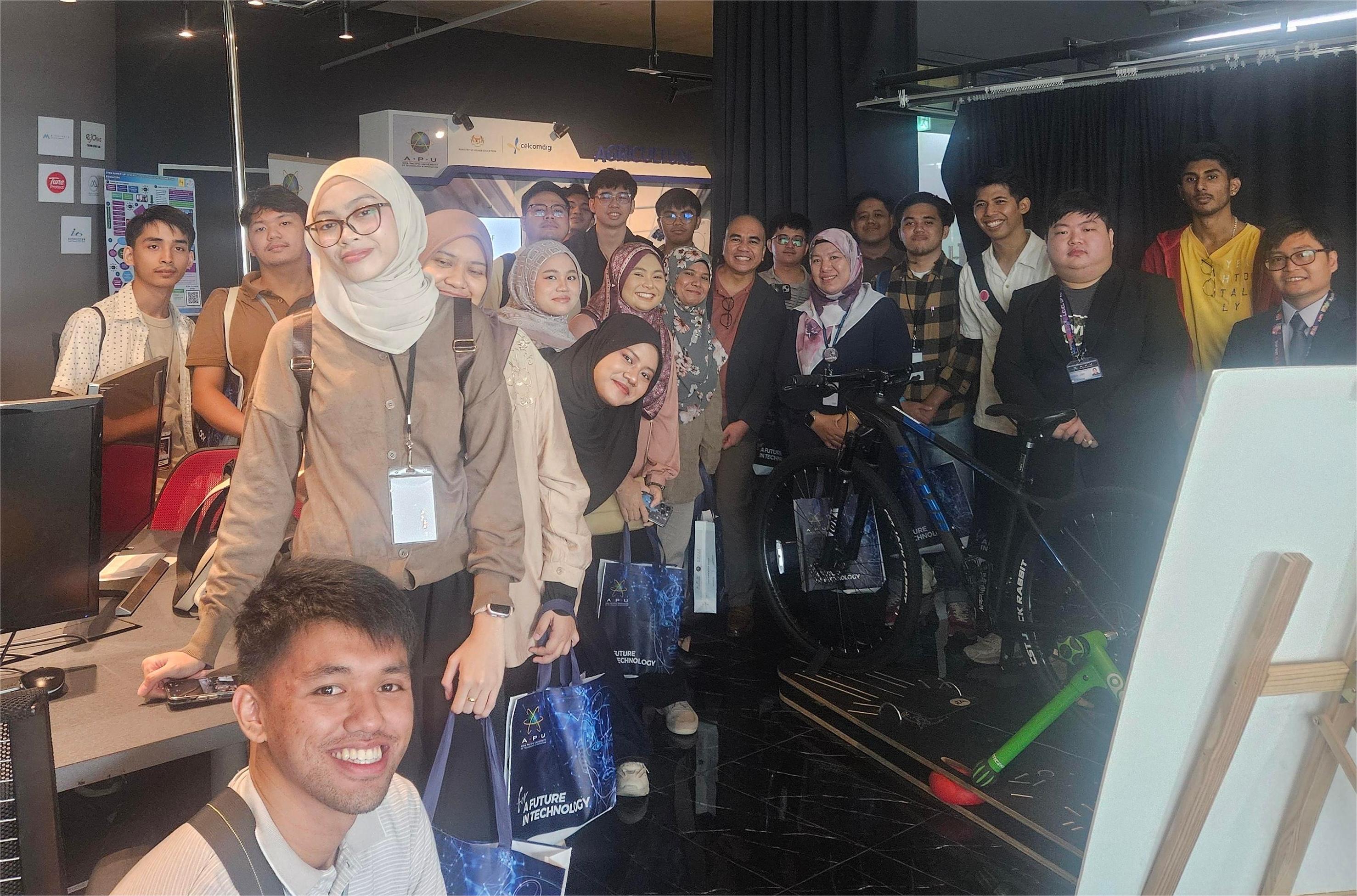 APU_UiTM & Cavite State University Tour_07