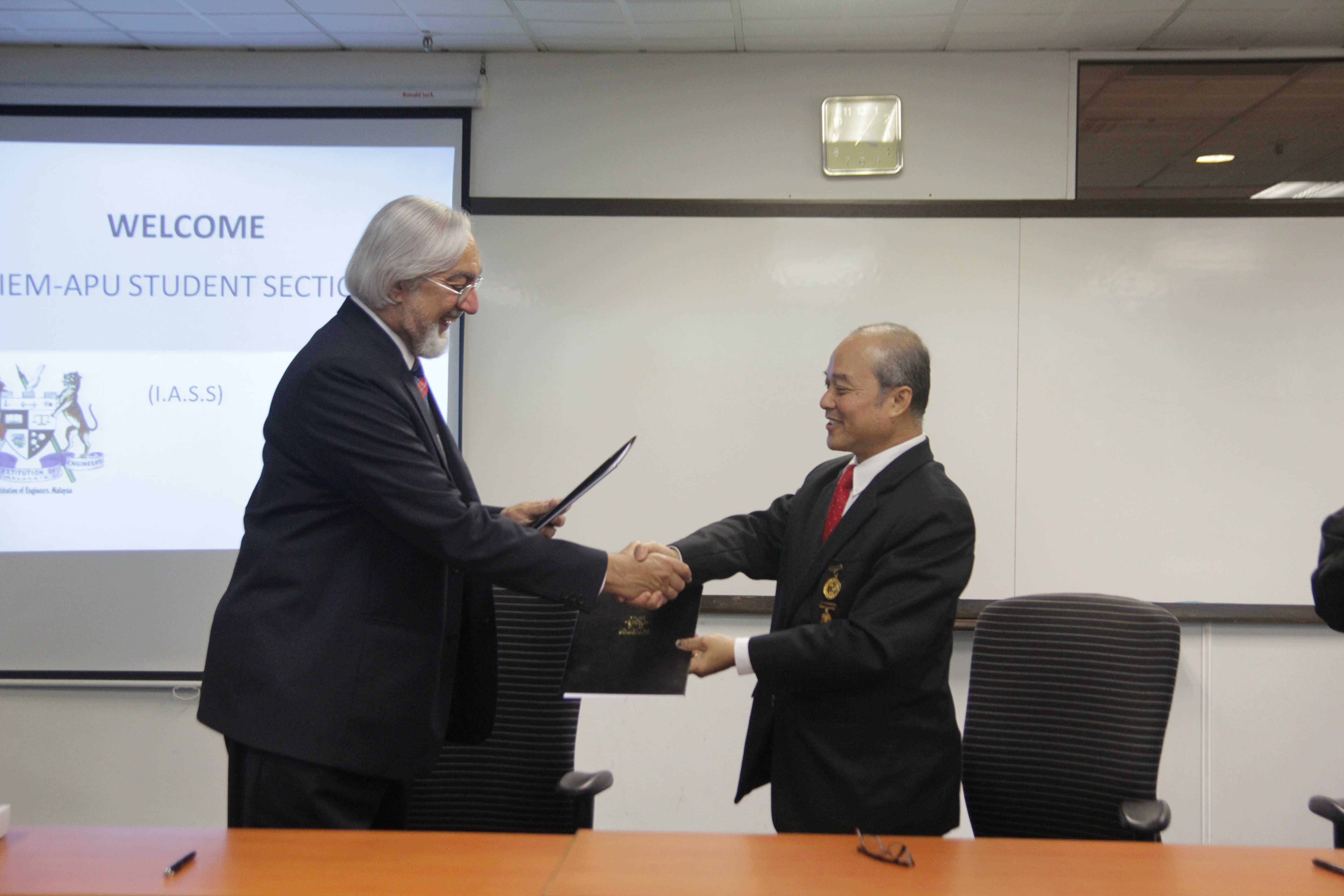 Signing of MoU Between APU 03