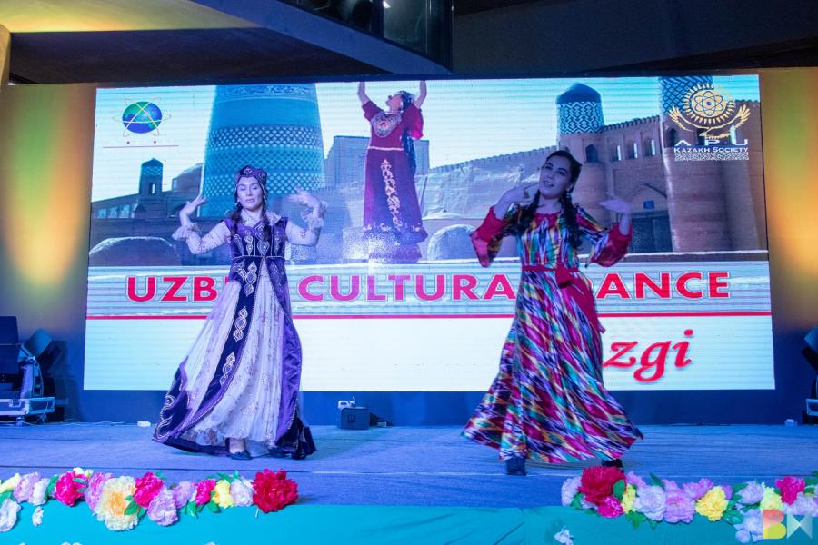 dazzling-night-kazakh-culture01